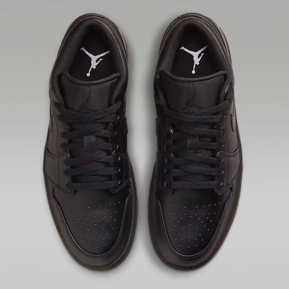 Air Jordan Low Triple Black Size 7 Men’s or women’s 8.5 - Picture 13 of 14